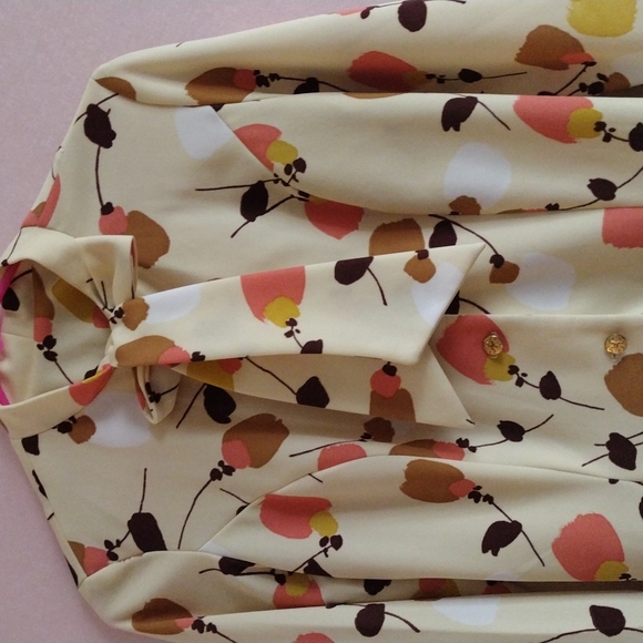 Vintage Floral Dress - Picture 5 of 8